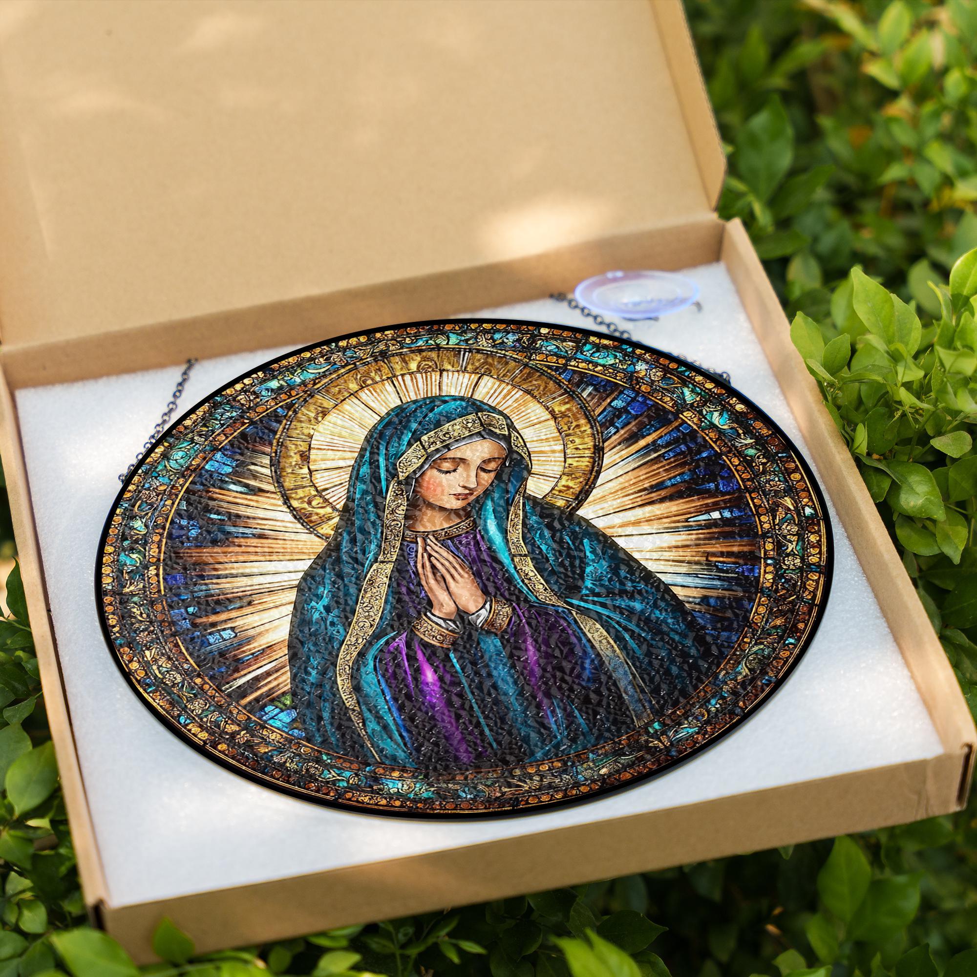 Suncatcher Vitral Dourado Nossa Senhora em Oração – Enfeite de Janela Redondo Católico