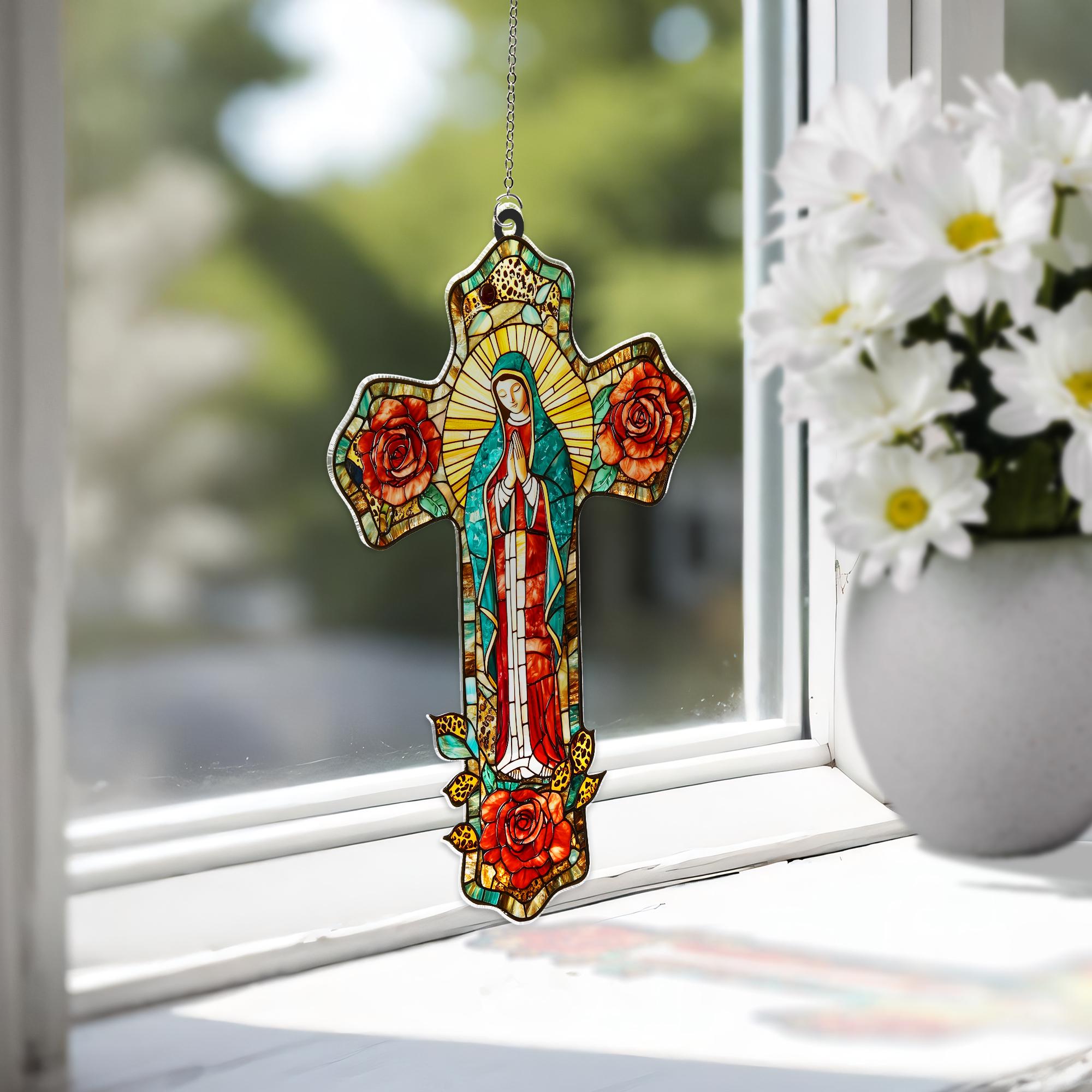 Suncatcher Vitral em Formato de Cruz Nossa Senhora de Guadalupe com Rosas – Enfeite de Janela Católico