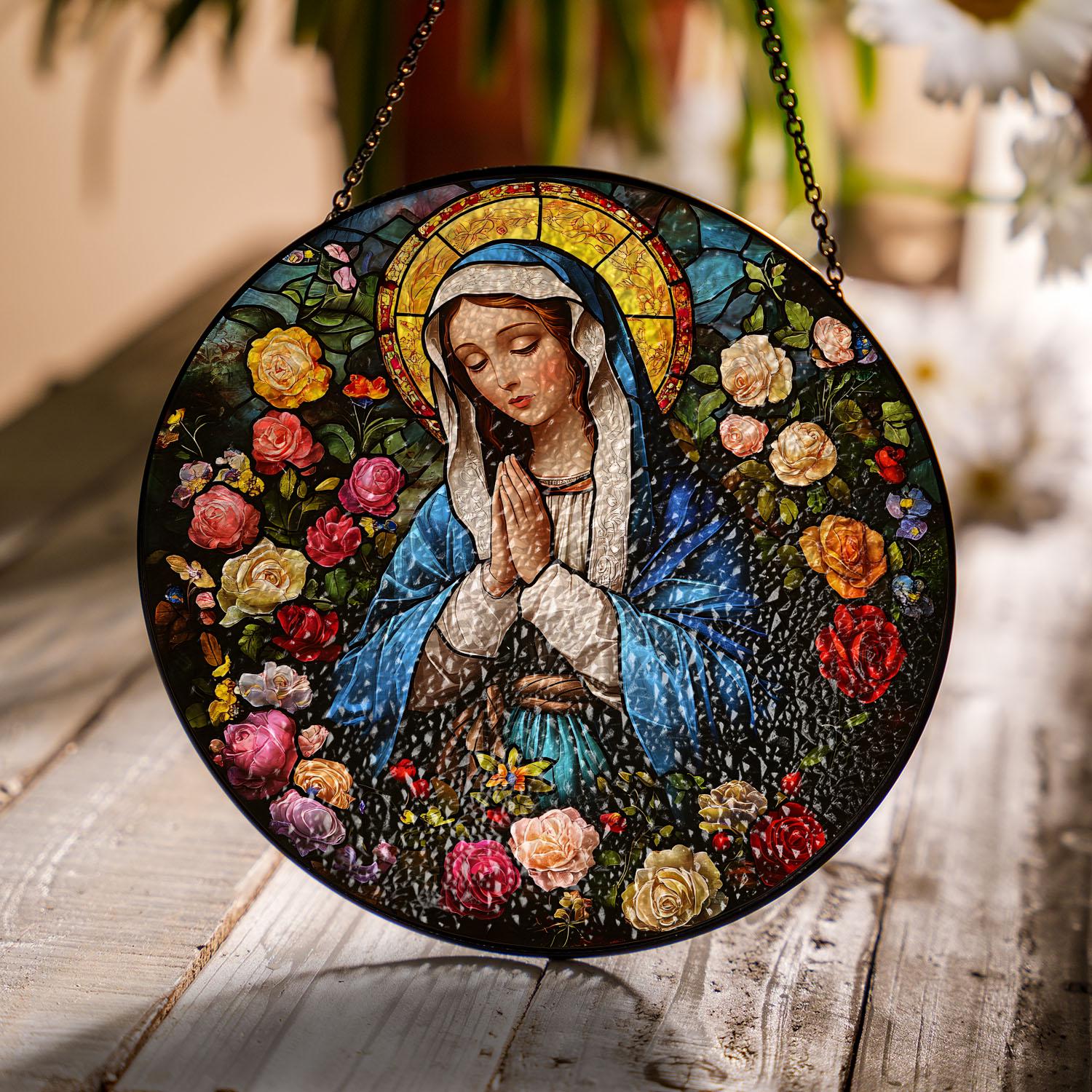 Suncatcher Vitral Nossa Senhora em Oração – Enfeite de Janela Redondo Católico com Rosas